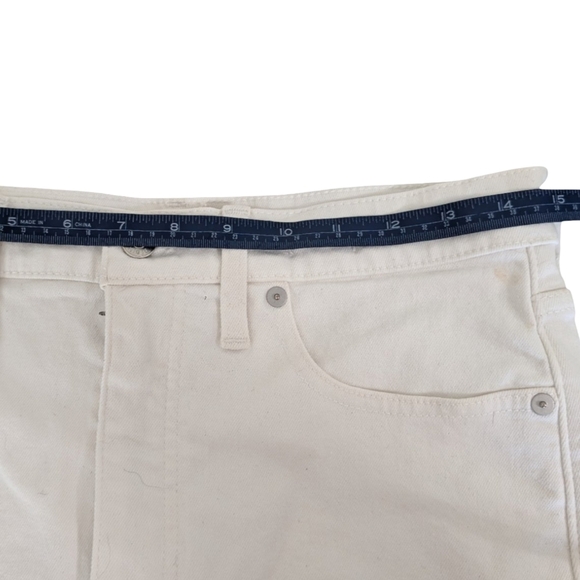 Madewell High Rise Denim Short Distressed Hem Size 28 White Tile - Picture 11 of 12